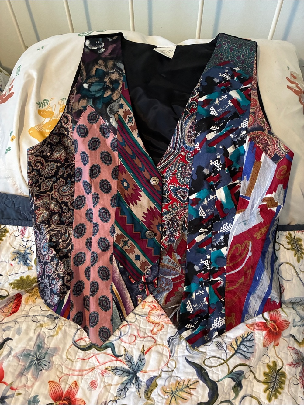 Multicolor Patchwork Women's Vest - Eclectic Mixed-Print Waistcoat
